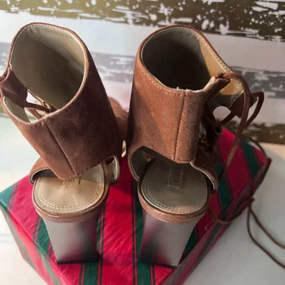 BCBGMAXAZRIA ankle wrap - Picture 4 of 9